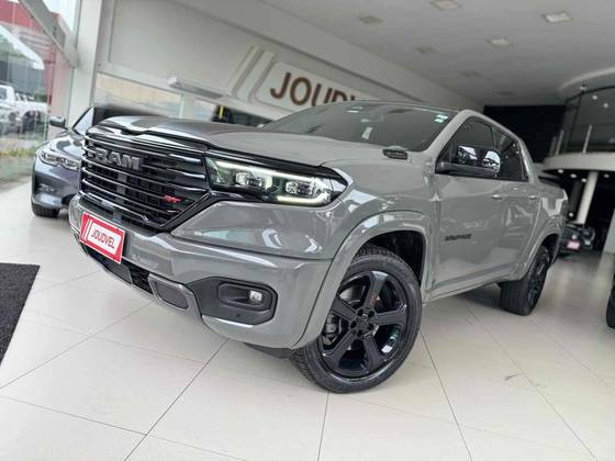 RAM RAMPAGE 2.0 HURRICANE 4 TURBO GASOLINA R/T 4X4 AUTOMÁTICO